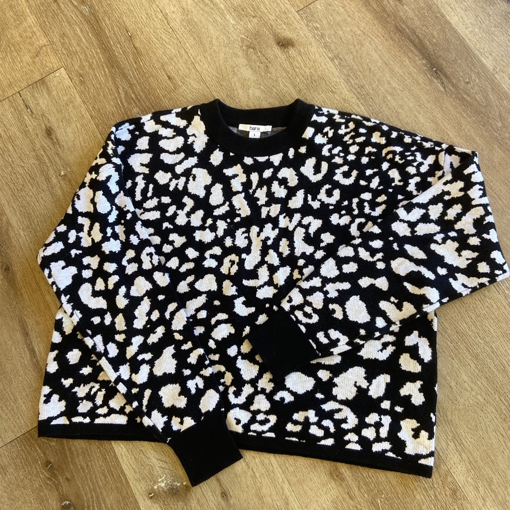 Black and white animal print crop sweater